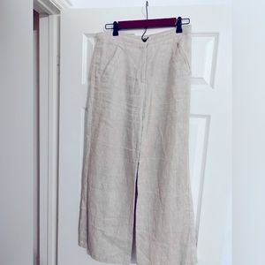 High waisted reformation linen pants in oatmeal. Wide leg cropped. Sz6